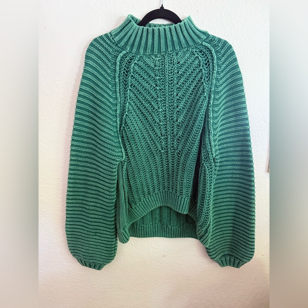 Gorgeous green free people chunky knit sweater L